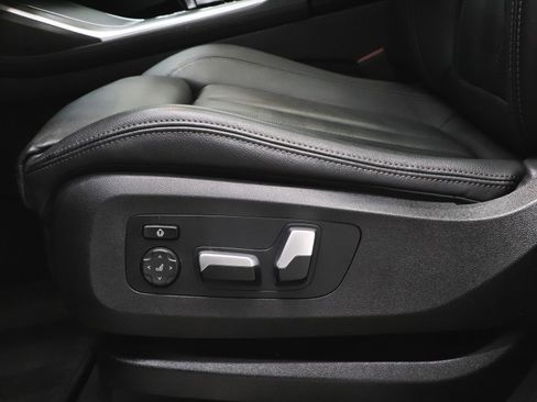 Used 2022 BMW X7 xDrive40i w/ Premium Package image 22