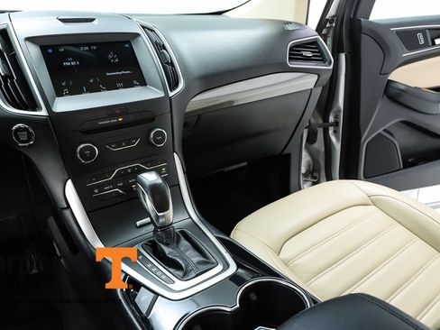 Used 2017 Ford Edge SEL w/ Equipment Group 201A AWD/4WD image 23