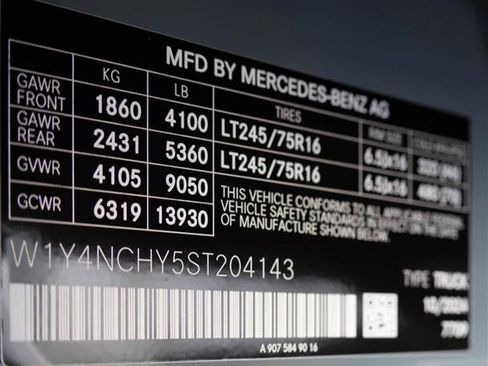 Used 2025 Mercedes-Benz Sprinter 2500 image 27