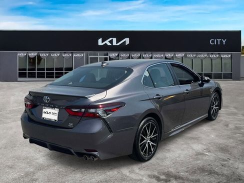 Used 2023 Toyota Camry SE AWD/4WD image 7