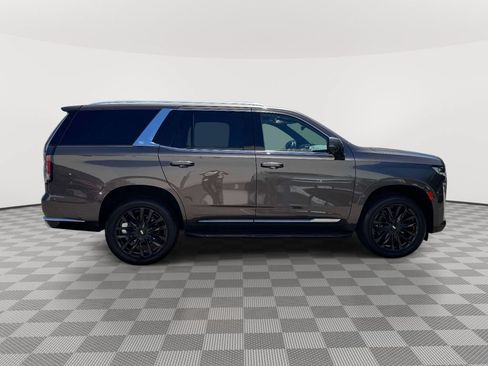 Used 2021 Cadillac Escalade Premium Luxury AWD/4WD image 8