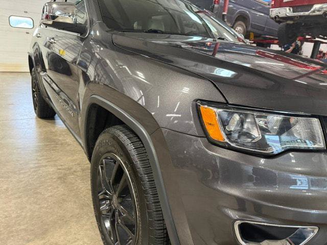 Certified 2020 Jeep Grand Cherokee Limited w/ Trailer Tow Group IV AWD/4WD image 3