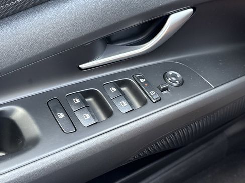 New 2026 Hyundai Elantra SE FWD image 15