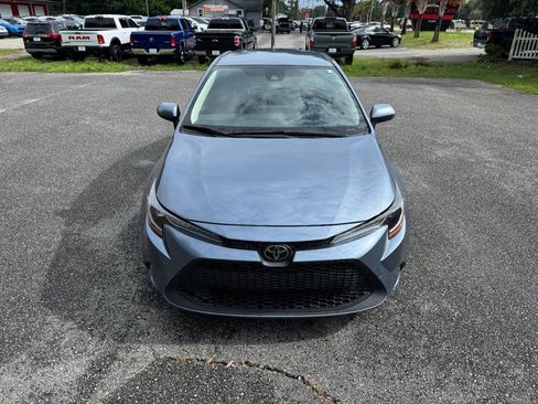 Used 2020 Toyota Corolla LE FWD image 2
