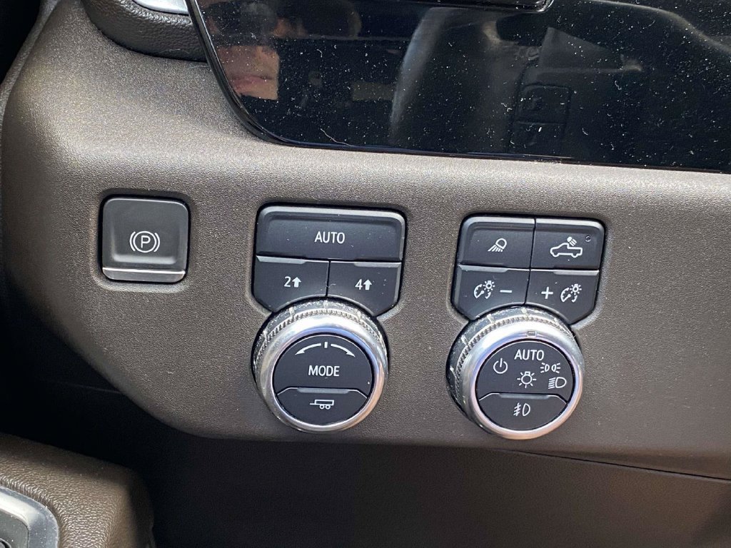 Used 2024 GMC Sierra 1500 SLT w/ SLT Convenience Package AWD/4WD image 27