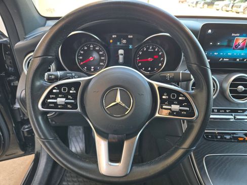Used 2021 Mercedes-Benz GLC 300 image 11
