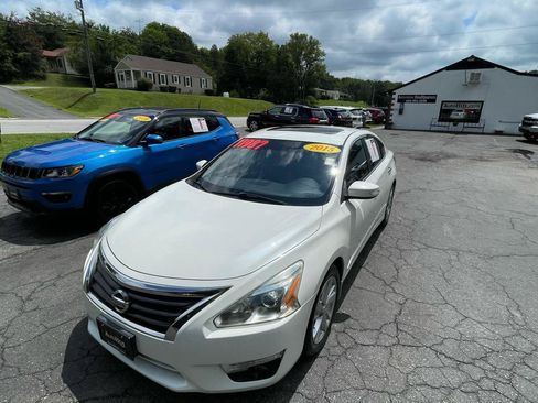Used 2015 Nissan Altima 2.5 SL w/ Technology Package FWD image 15