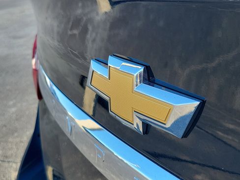 Used 2019 Chevrolet Impala Premier w/ Premier Confidence Package image 10