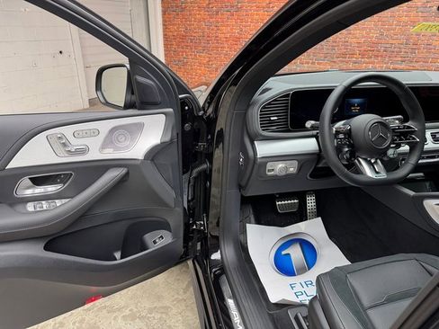 New 2026 Mercedes-Benz GLE 53 AMG 4MATIC Coupe image 9