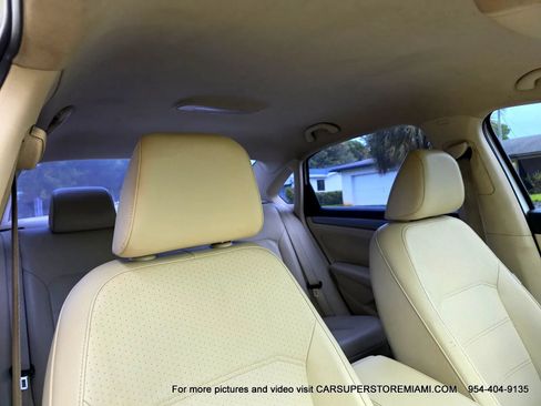 Used 2015 Volkswagen Passat 1.8T Limited Edition FWD image 32