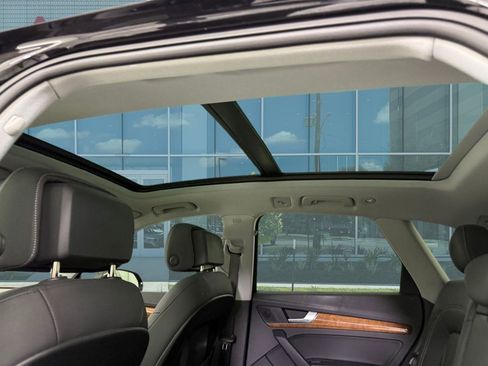 Certified 2023 Audi Q5 2.0T Premium w/ Convenience Package image 16