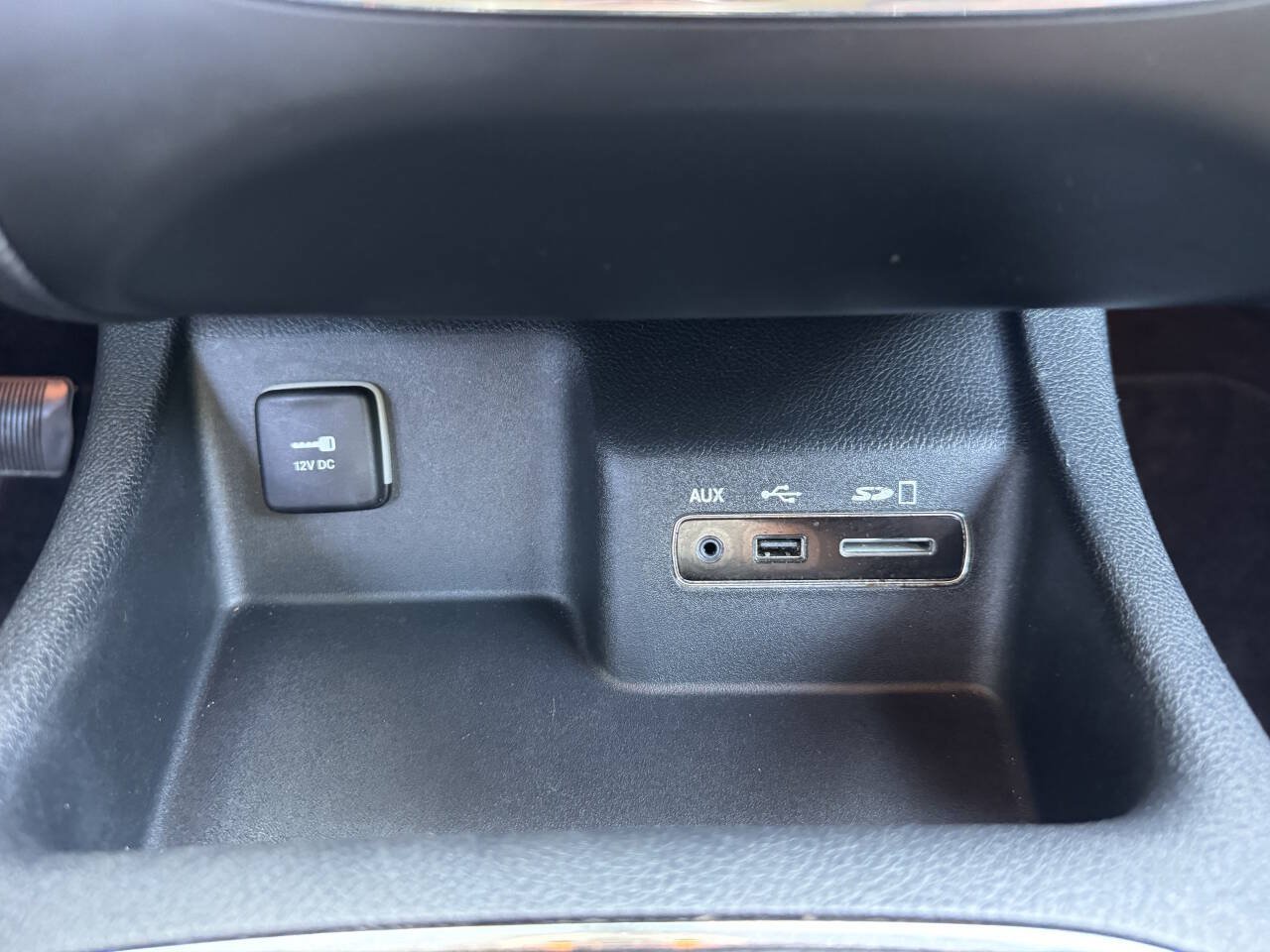 Used 2017 Dodge Durango SXT w/ 3rd Row Seating Group AWD/4WD image 23