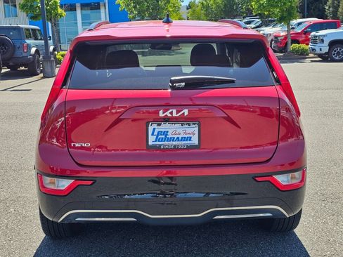 Certified 2024 Kia Niro Wind FWD image 6