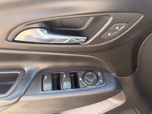 Used 2020 Chevrolet Equinox LT FWD image 20