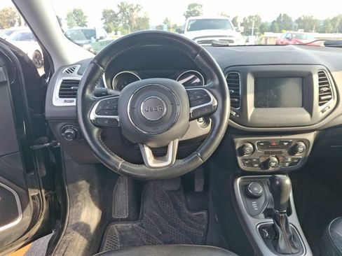 Used 2017 Jeep Compass Latitude w/ Popular Equipment Group AWD/4WD image 12
