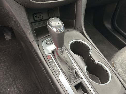 Used 2018 Chevrolet Equinox LT w/ Sun & Infotainment Package AWD/4WD image 21
