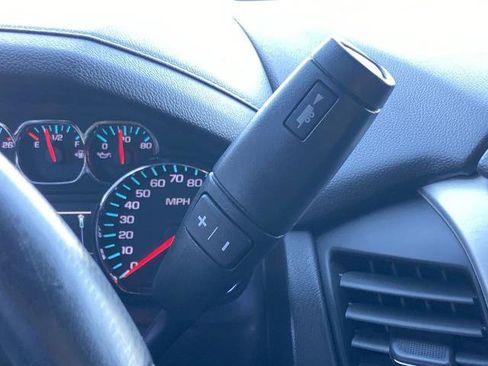 Used 2018 GMC Yukon SLE w/ SLE Value Package image 12