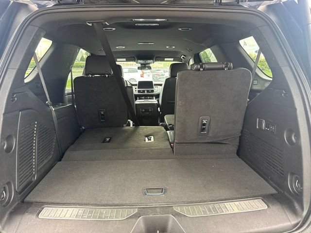 Used 2023 Chevrolet Tahoe Premier AWD/4WD image 14