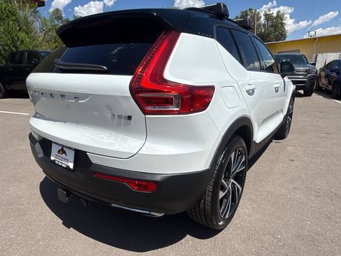 Used 2019 Volvo XC40 T5 R-Design AWD/4WD image 7