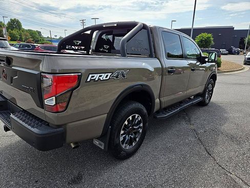 Used 2024 Nissan Titan PRO-4X w/ Pro-4x Convenience Package AWD/4WD image 17