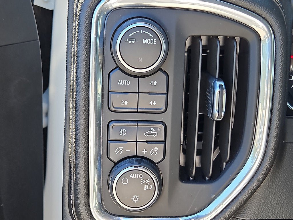 Used 2021 Chevrolet Silverado 1500 RST AWD/4WD image 23