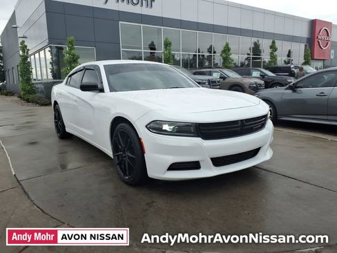 Used 2023 Dodge Charger SXT RWD image 2