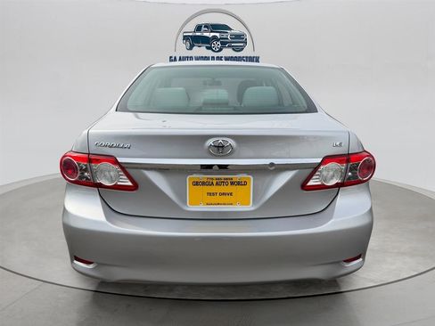 Used 2013 Toyota Corolla LE image 7