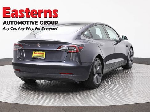 Used 2023 Tesla Model 3 Standard Range image 5