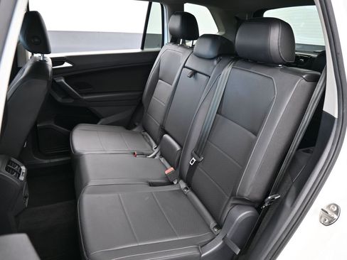 Used 2019 Volkswagen Tiguan SEL image 36