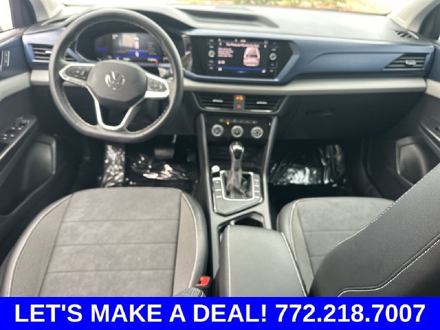 Certified 2023 Volkswagen Taos SE w/ Panoramic Sunroof Package FWD image 18