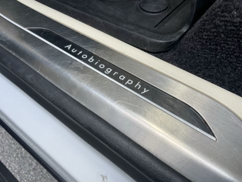 Certified 2023 Land Rover Range Rover Long Wheelbase Autobiography AWD/4WD image 36