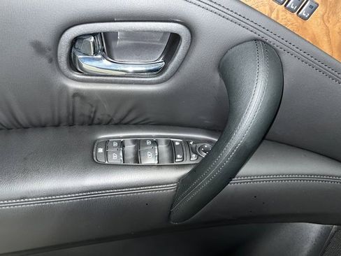 Used 2022 Nissan Armada SL image 19