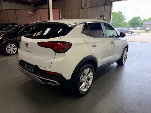 Used 2025 Buick Encore GX Preferred AWD/4WD image 5