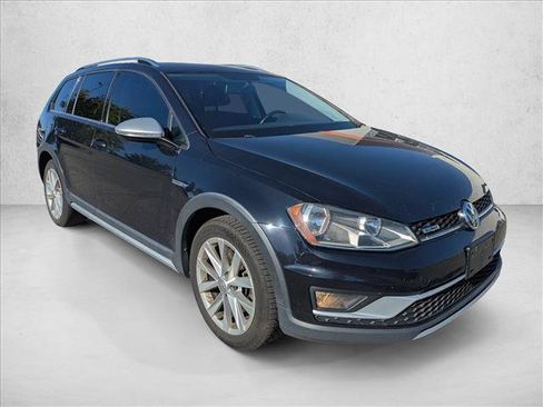 Used 2017 Volkswagen Golf Alltrack AWD/4WD image 3