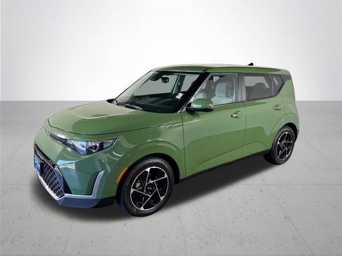 Used 2023 Kia Soul EX FWD image 2