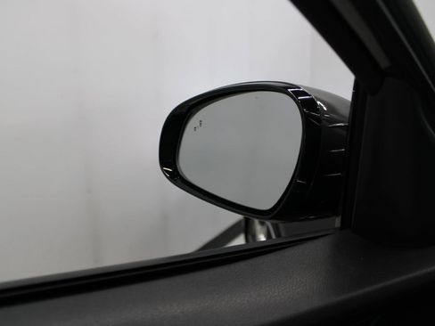 Used 2023 Genesis G70 2.0T image 11