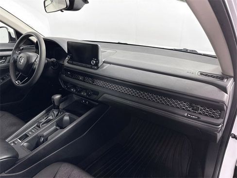 Used 2025 Honda Accord LX image 27