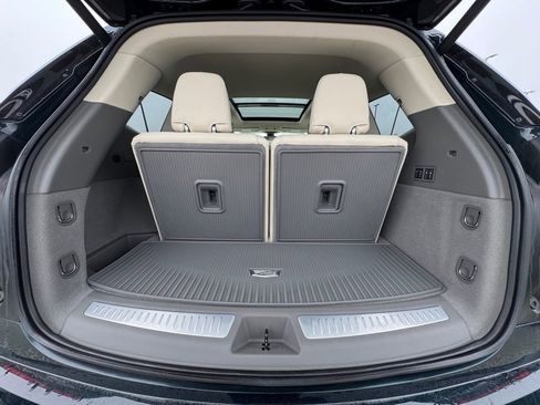 Certified 2024 Cadillac XT6 Premium Luxury image 14