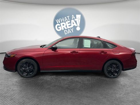 Used 2025 Honda Accord SE image 7