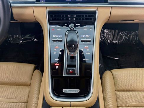 Used 2020 Porsche Panamera 4 AWD/4WD image 21