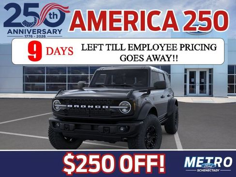 New 2026 Ford Bronco Badlands w/ Sasquatch Package AWD/4WD image 3