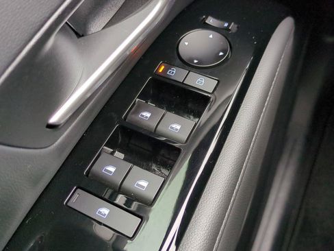 Used 2025 Hyundai Tucson Limited FWD image 25
