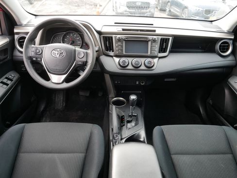 Used 2015 Toyota RAV4 LE image 12