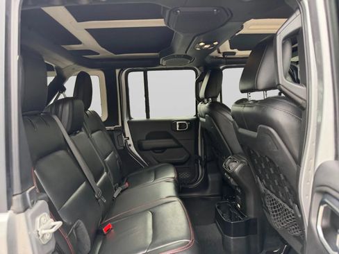 Used 2020 Jeep Wrangler Unlimited Rubicon AWD/4WD image 32