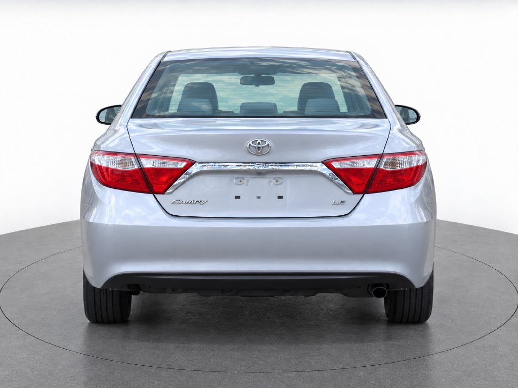 Used 2015 Toyota Camry LE FWD image 4