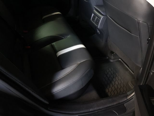 Used 2025 Toyota Camry SE FWD image 30