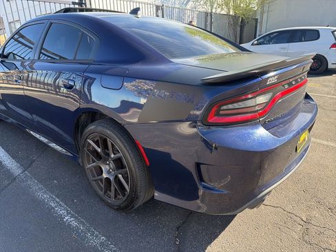 Used 2017 Dodge Charger R/T image 11