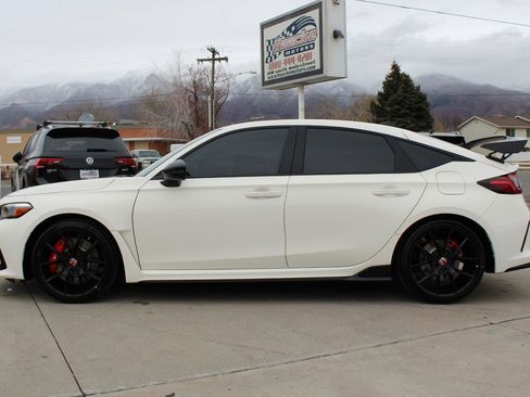 Used 2025 Honda Civic Type R image 7
