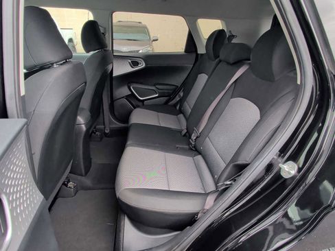 Used 2023 Kia Soul LX w/ LX Technology Package image 22