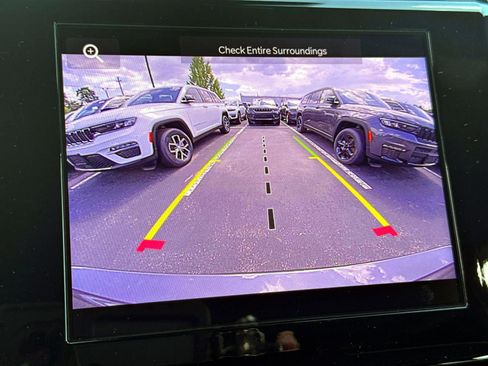 New 2025 Jeep Grand Cherokee L Altitude image 18